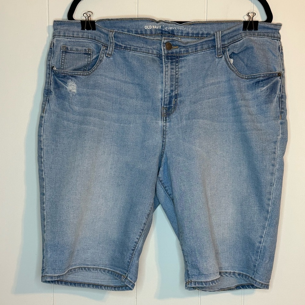 Old Navy curvy profile shorts size 16 standard
